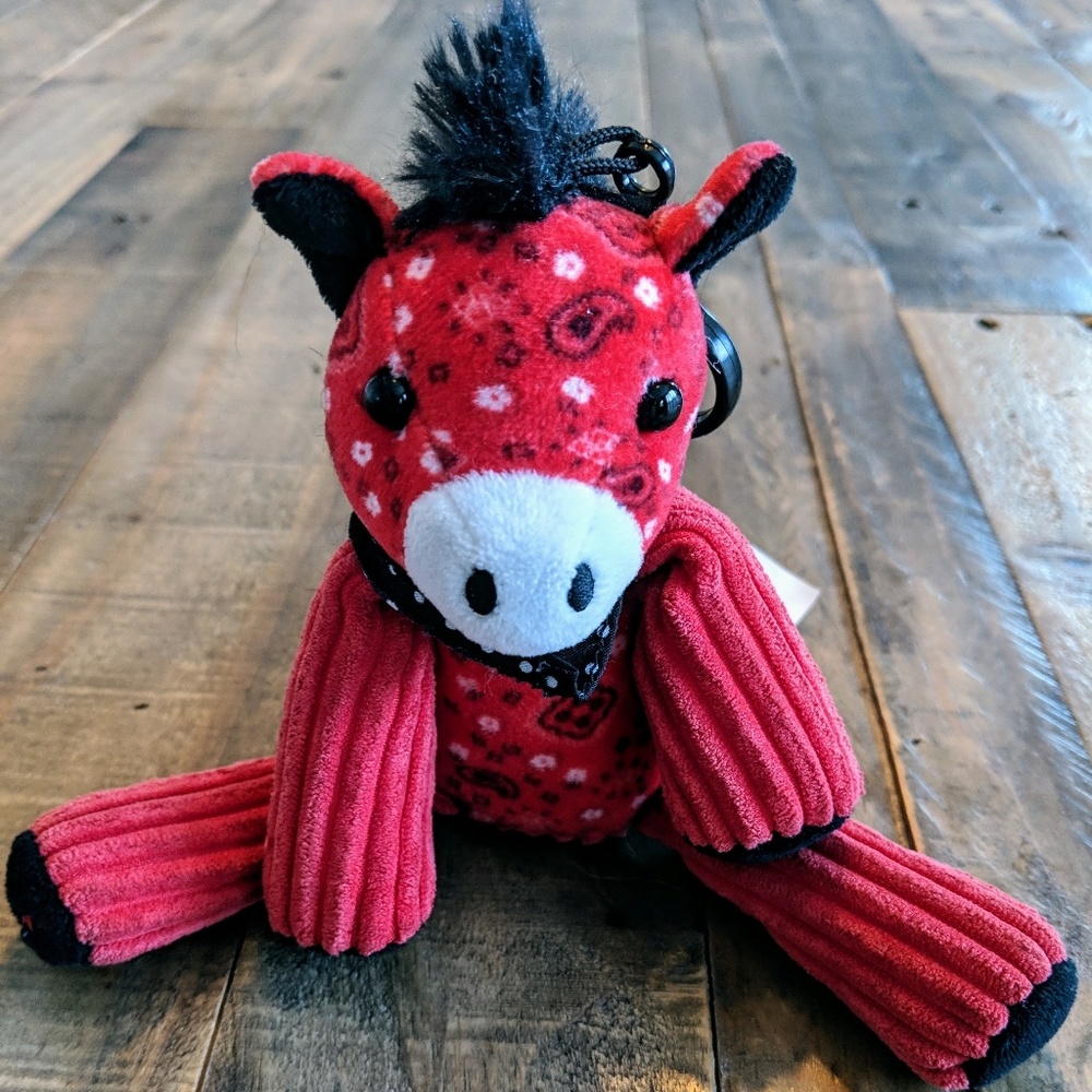 Meet your Posher, Aycin